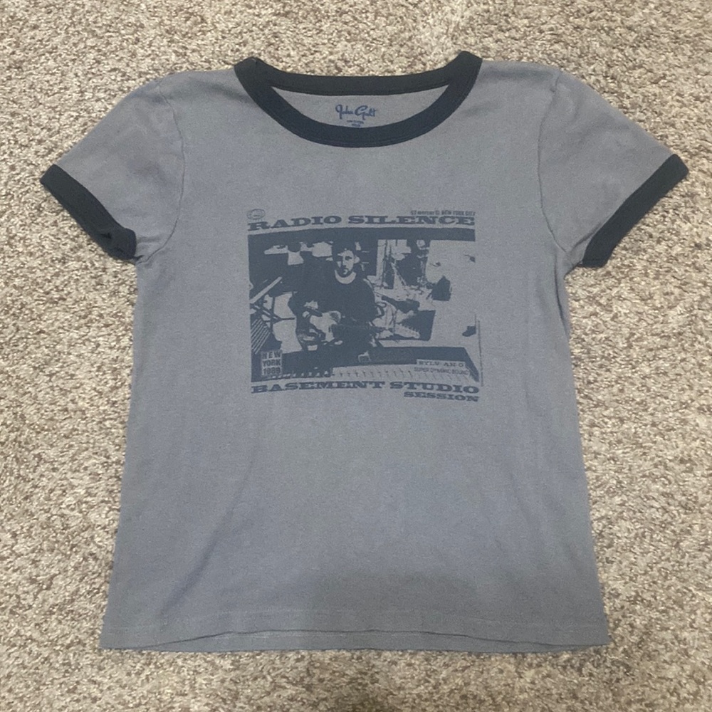 Brandy Melville tshirt